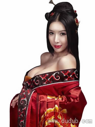 酥胸高耸