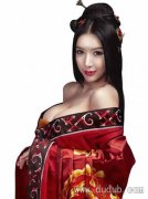 云鬓花颜 酥胸高耸