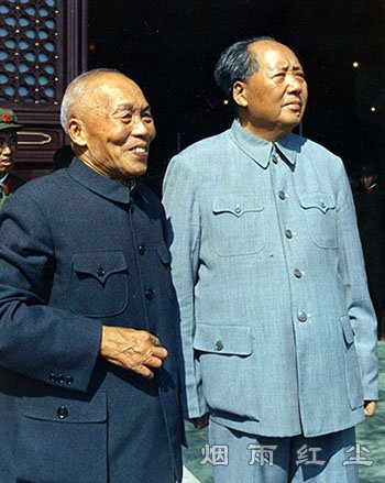 毛泽东与李宗仁在天安门城楼上